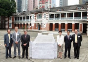 Chairman of The Hong Kong Jockey Club Mr T Brian Stevenson (3rd from left), Secretary for Development Mrs Carrie Lam (3rd from right) and Steward of the Club Mr Michael T H Lee (2nd from right) pictured with CPS project design team members including Purcell Miller Tritton Chairman Mr Michael Morrison (1st from right), Senior Partner in charge of the CPS project for Herzog & de Meuron, Mr Ascan Mergenthaler (2nd from left), and Executive Director of Rocco Design Architects Mr Bernard Hui (1st from left).