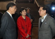 Club Steward Christopher Cheng Wai Chee (left) and Hong Kong SAR Chief Executive Donald Tsang (right) with Mrs Tsang (centre). 
