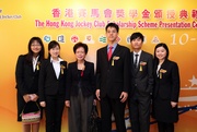 HKU Pro-Vice Chancellor (Teaching & Learning) Prof Amy Tsui and Scholars. 