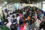 More than 11,000 job-seekers swamped a Jobs Fair organised by the Club for the HKJC Tin Shui Wai Telebet cum Volunteers and Training Centre in April 2009.