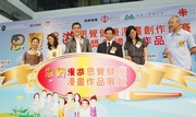 The Club's Executive Director, Charities, Legal & Corporate Secretariat, Douglas So (3rd from left); Jockey Club Early Psychosis Project Director Eric Chen (3rd from right); Caritas-Hong Kong Director of Social Work Services Maggie Chan (2nd from left); The Mental Health Association of Hong Kong Executive Director Kimmy Ho (2nd from right); The Hong Kong Society of Illustrators Vice Chairman Kiki Wong (1st from left); and cartoonist Zunzi (1st from right).

