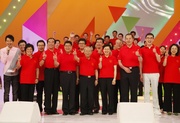 Club Chairman Dr John C C Chan (5th from right) and Executive Director, Charities, Legal & Corporate Secretariat, Douglas So (2nd from right) pictured with other officiating guests including Under Secretary for Home Affairs Florence Hui (4th from right); 2010 Summer Youth Programme Committee Chairman David Yip (4th from left); and Promotion & Opening Ceremony Sub-committee Convenor Wilfred Ng (3rd from right).