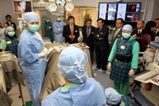 Photos 4/5: Guests tour the Jockey Club Endovascular & Minimal Access Operation Centre (Photo 4) and the Jockey Club Endovascular Simulation and Skills Centre (Photo 5).

